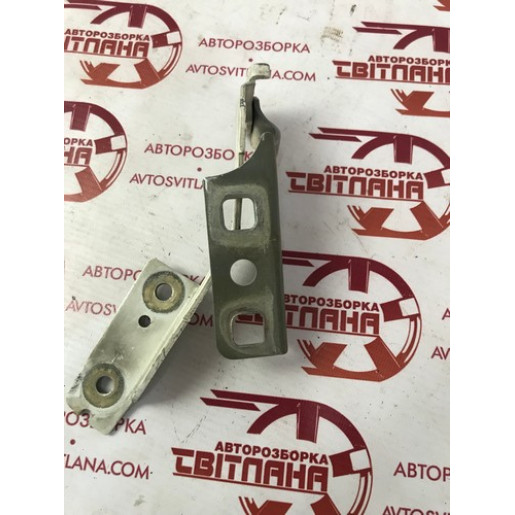 Завіса капота правий Ford Connect 2002-2012 2T1416800AE